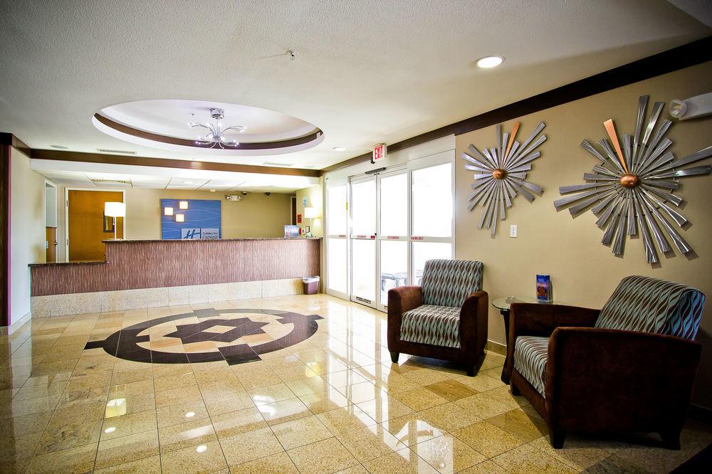 Holiday Inn Express Hotel And Suites Bastrop By Ihg Zewnętrze zdjęcie